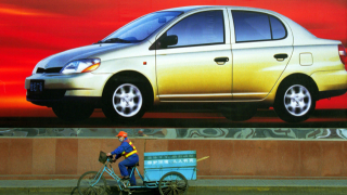 Illustration for article titled Why Automakers Love That People Are Treating Cars Like iPhones